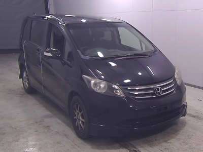 HONDA FREED — фото