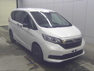 HONDA FREED — фото