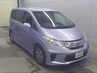 HONDA FREED — фото