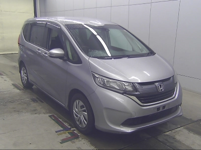 HONDA FREED — фото