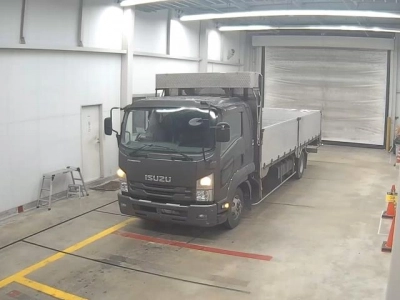 ISUZU FORWARD — фото