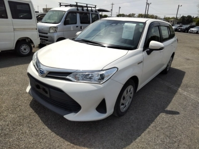 TOYOTA COROLLA FIELDER — фото