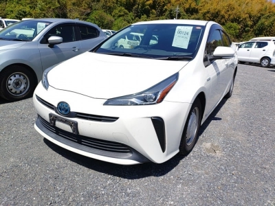 TOYOTA PRIUS — фото
