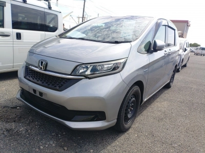 HONDA FREED — фото