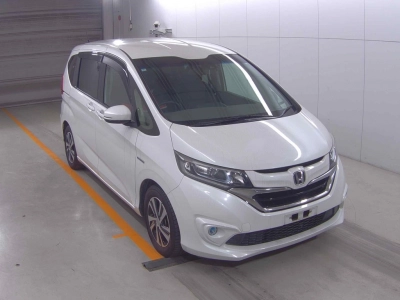 HONDA FREED HYBRID — фото