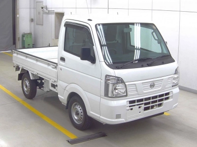 NISSAN NT100 CLIPPER — фото