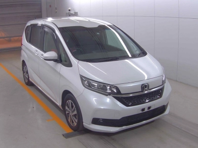 HONDA FREED HYBRID — фото