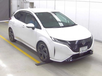 NISSAN AURA — фото
