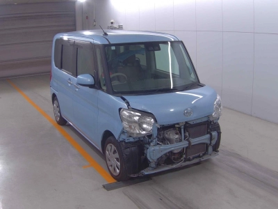 DAIHATSU TANTO — фото