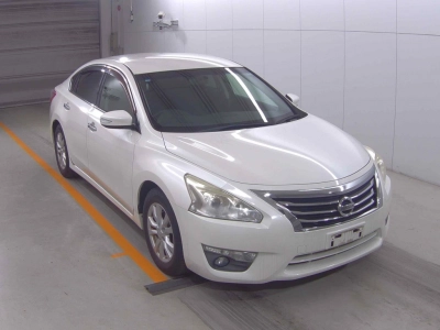 NISSAN TEANA — фото
