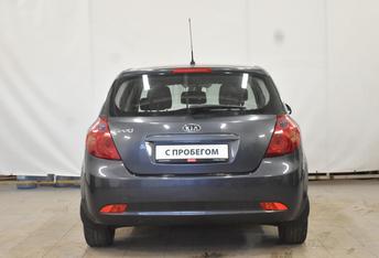 Kia Ceed, I