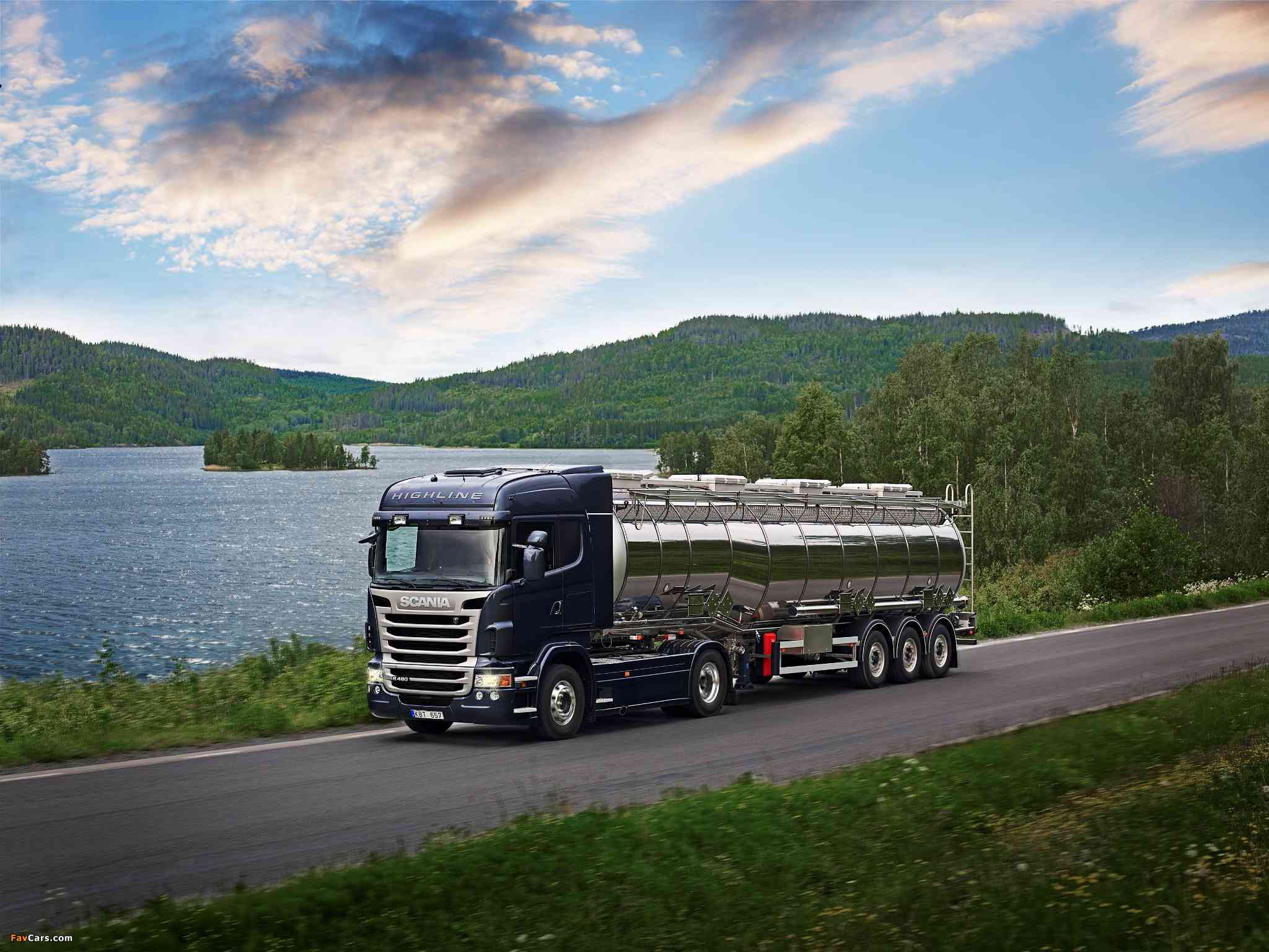 Автомобиль скания. Скания r480. Scania Highline r 480. Грузовик Scania r950. Скания тягач с цистерной.