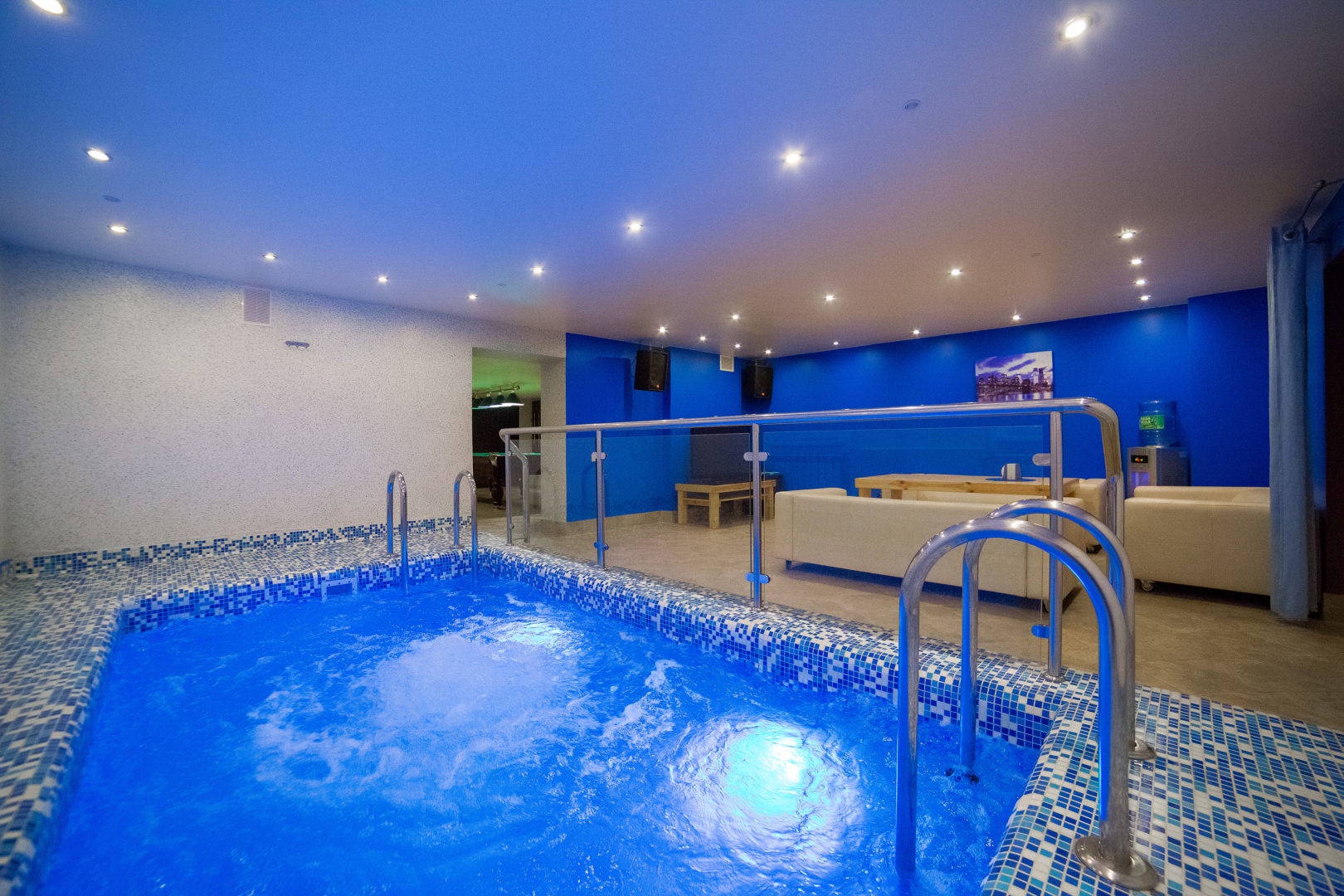 Баня таурус липецк. Сауны липецка с бассейном. Сауны липецка с бассейном. Пражский град липецк баня. Тургау сауна.