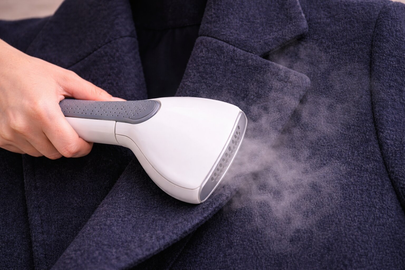 kak-rabotat-s-plotnymi-tkaniami-denim-paltovaia-utolshheniia-svy-vto