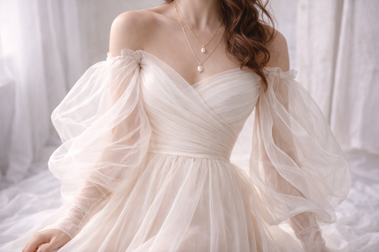 plate-iz-organzy-kak-vybrat-tkan-dlia-idealnogo-nariada