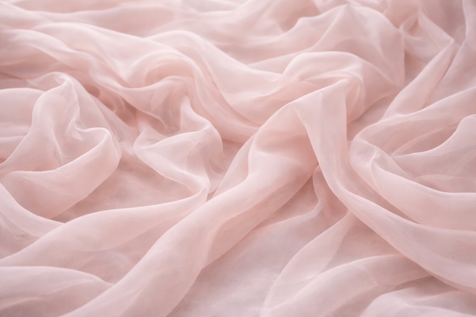 sifon-master-klass-po-rabote-s-neznoi-tkaniu