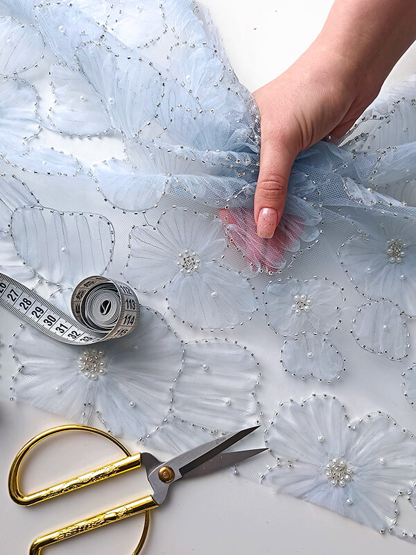 Сетка с бисером и цветами "Бледно- голубой"