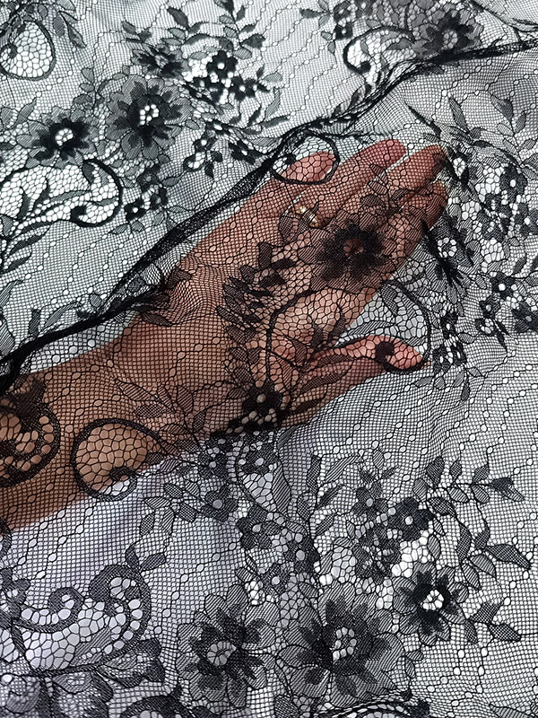 Кружево шантильи "Черный" узор 3 (купон 3 метра)