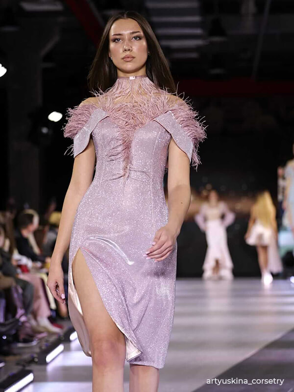 Трикотаж c люрексом и глиттером "Бледная сирень"