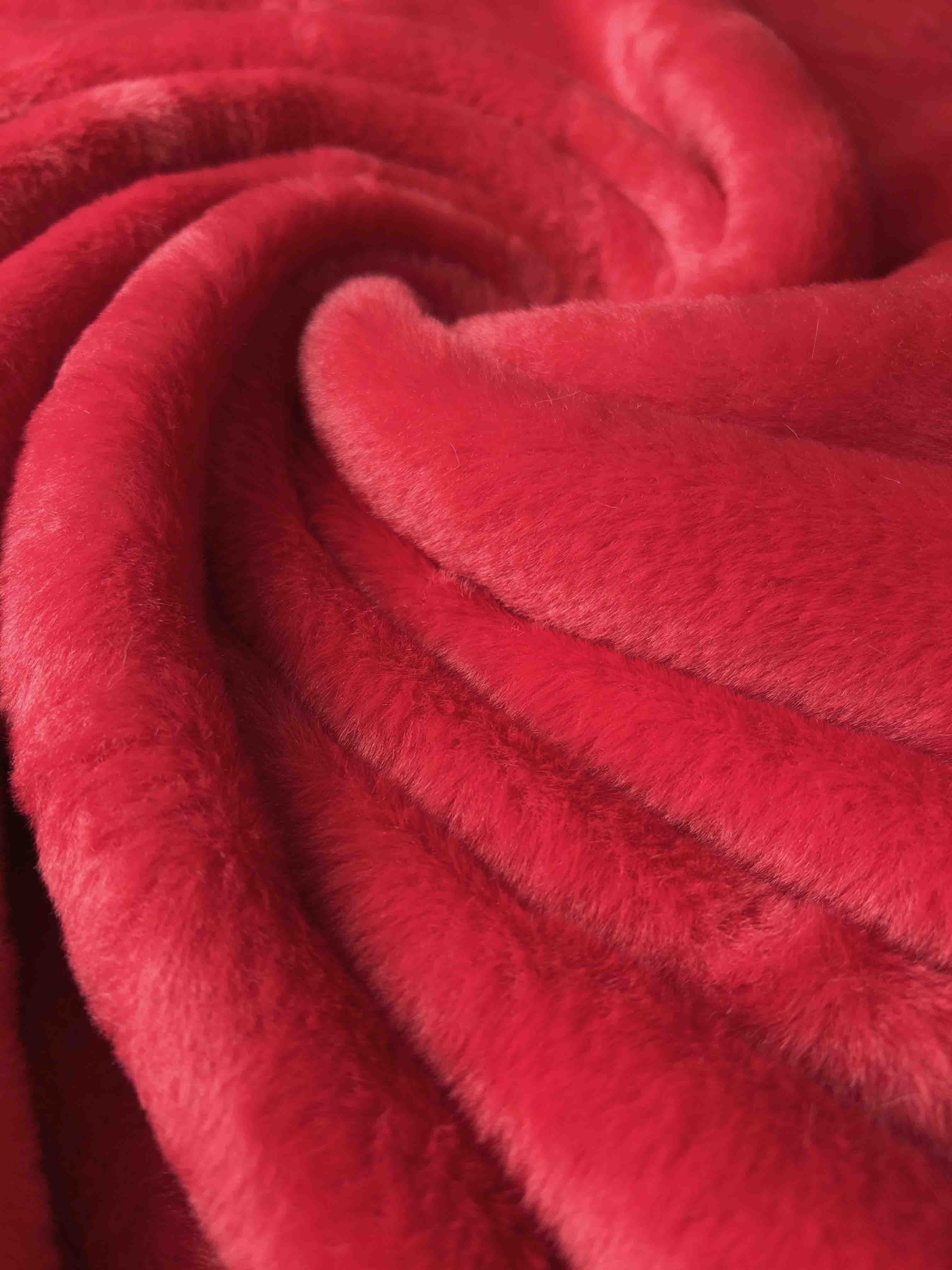 Мех искусственный "Красный"