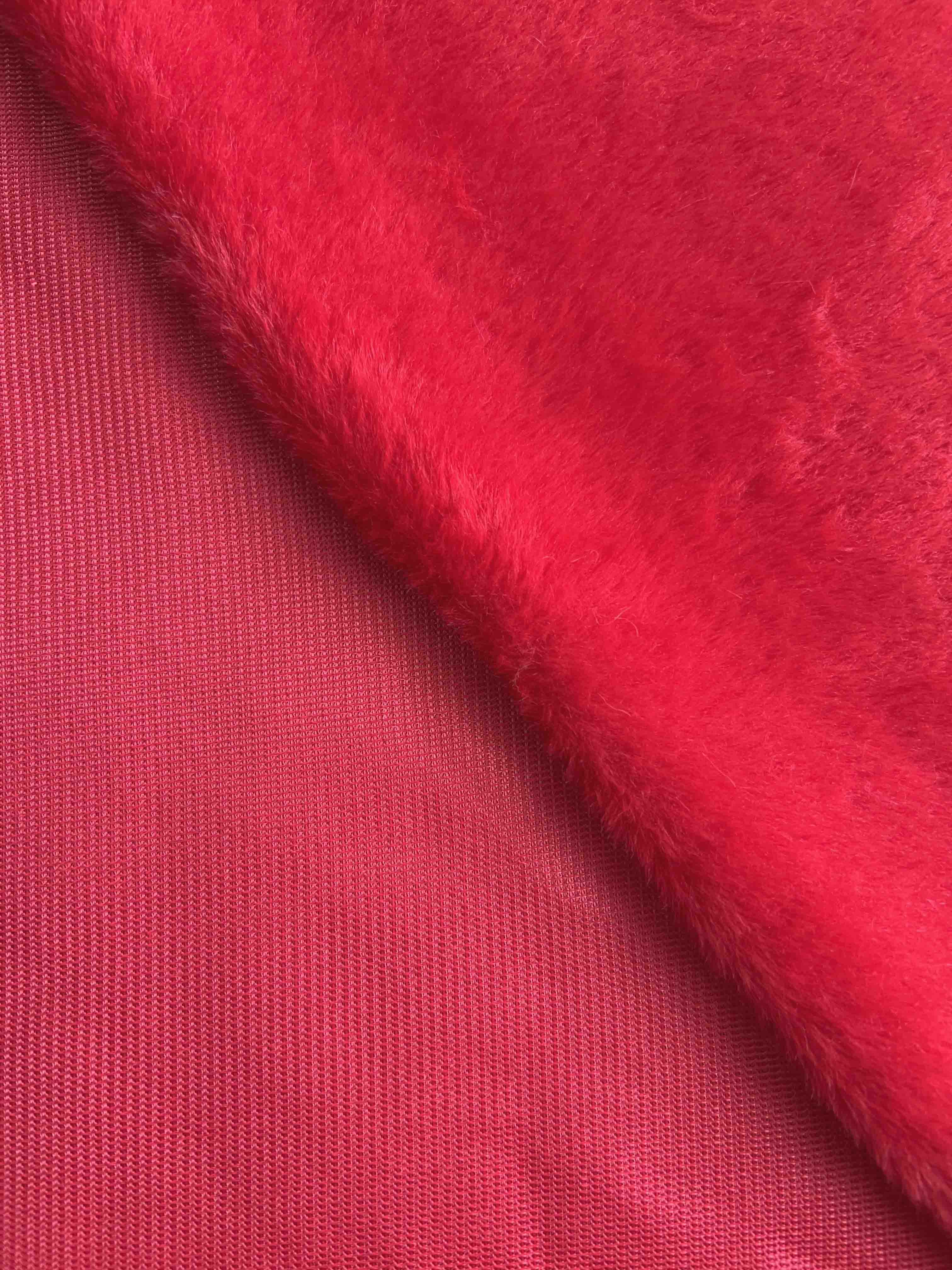 Мех искусственный "Красный"