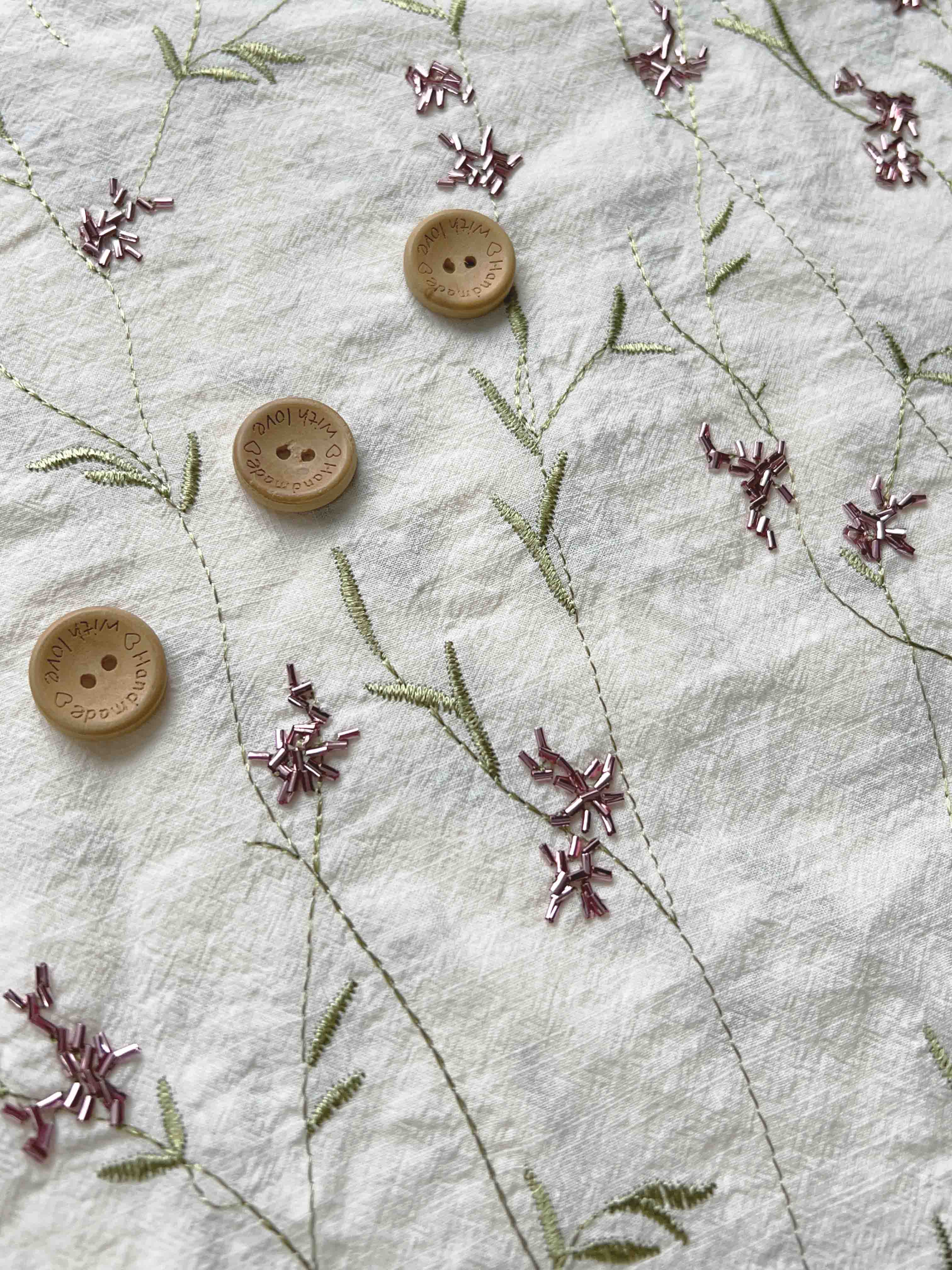 Лён с вышивкой "Полевые цветы"