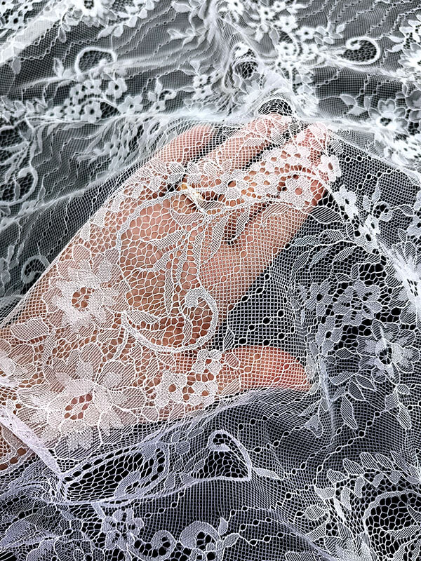 Кружево шантильи "Молочное" узор 3 (купон 3 метра)