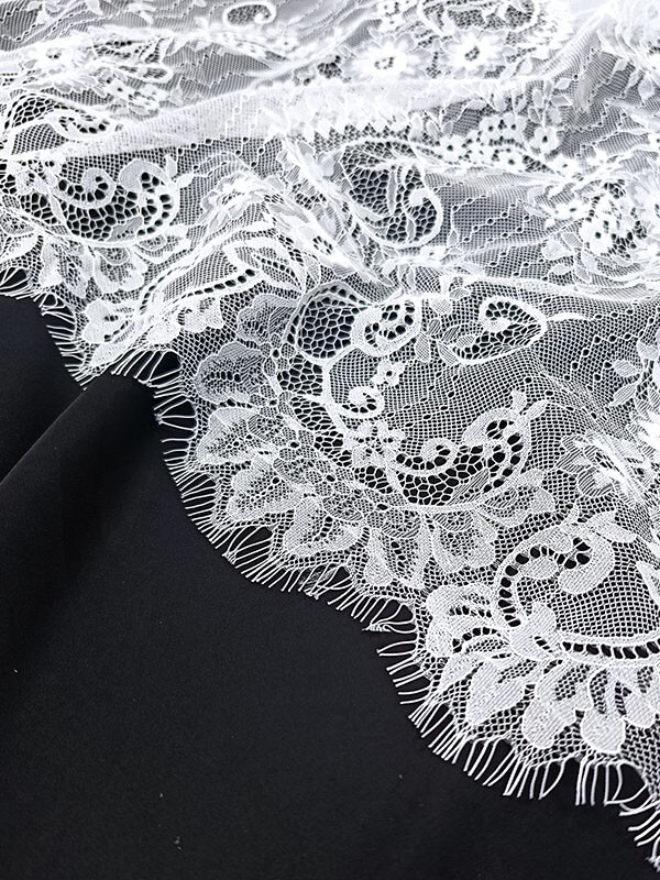 Кружево шантильи "Молочное" узор 3 (купон 3 метра)