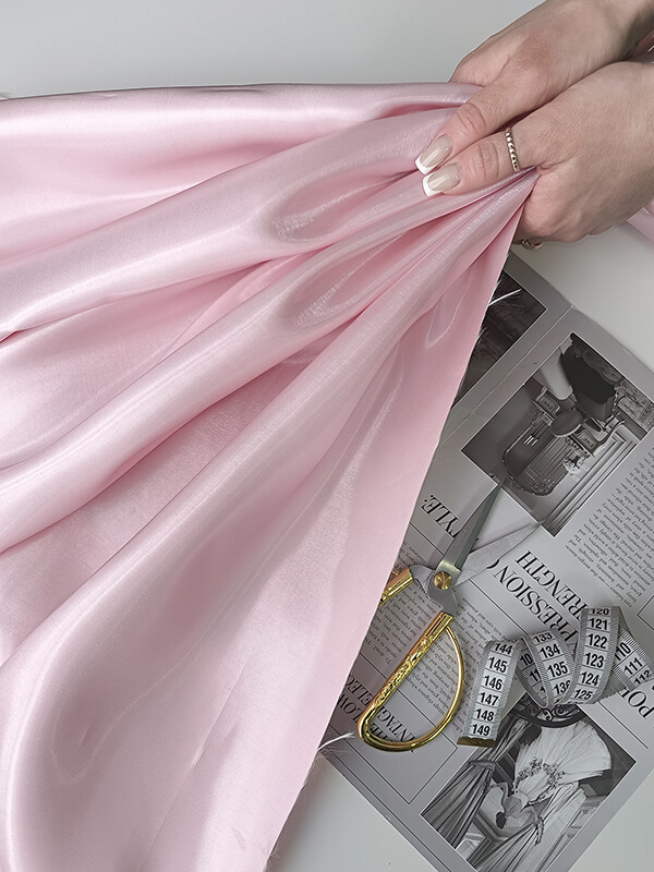 Атлас "Жидкий" "Бледно- розовый"