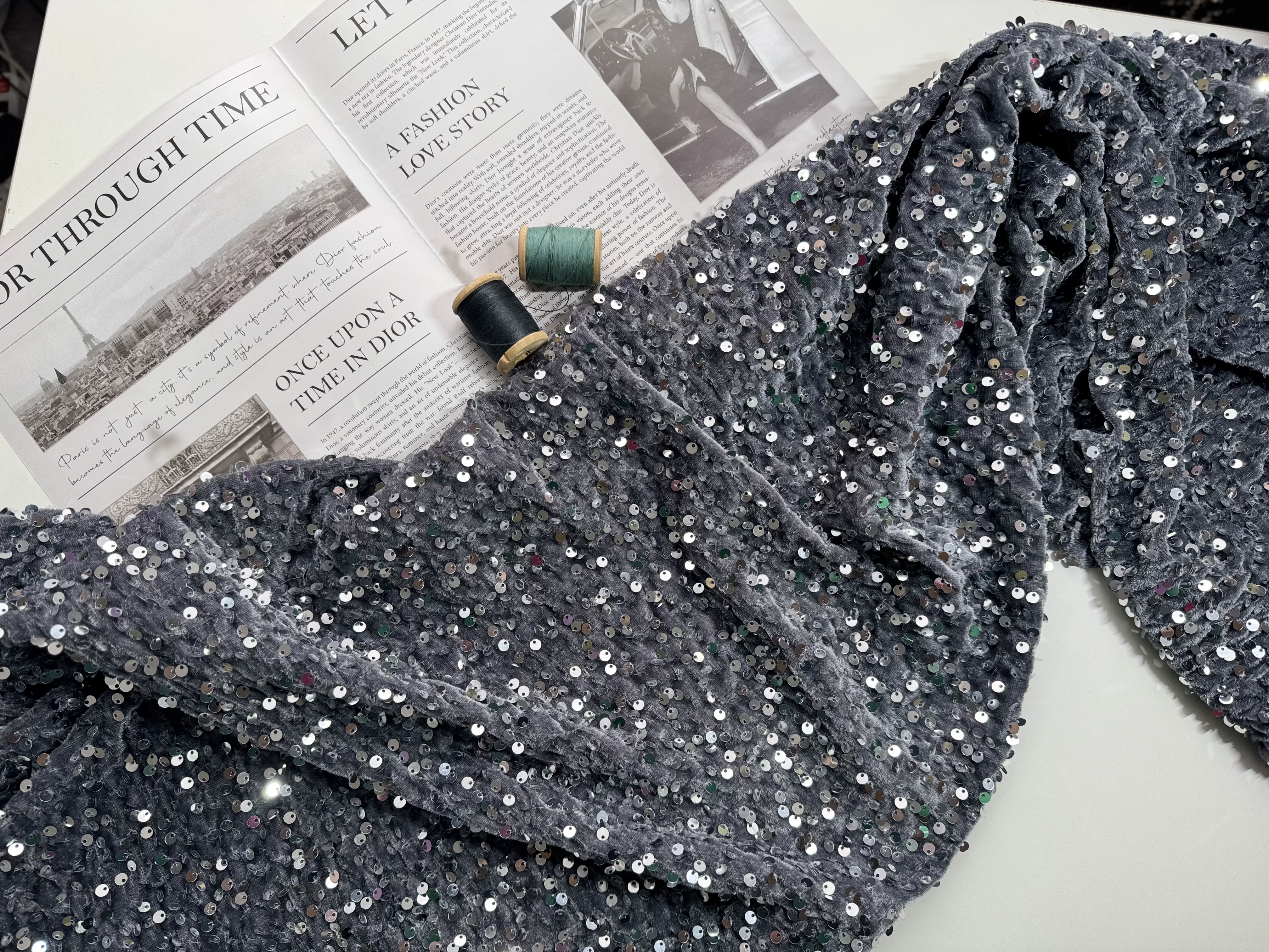 Бархат гладкий "Серый" с пайетками