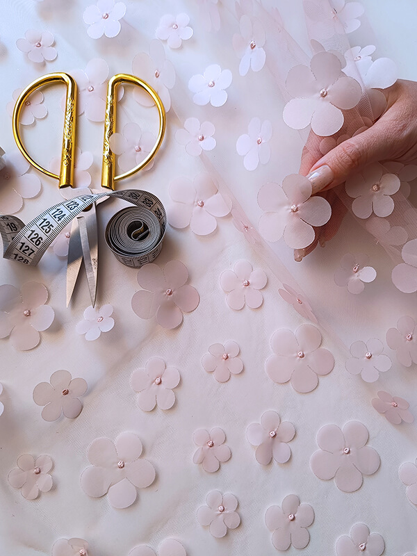 Сетка с цветами "Бледно- розовый"