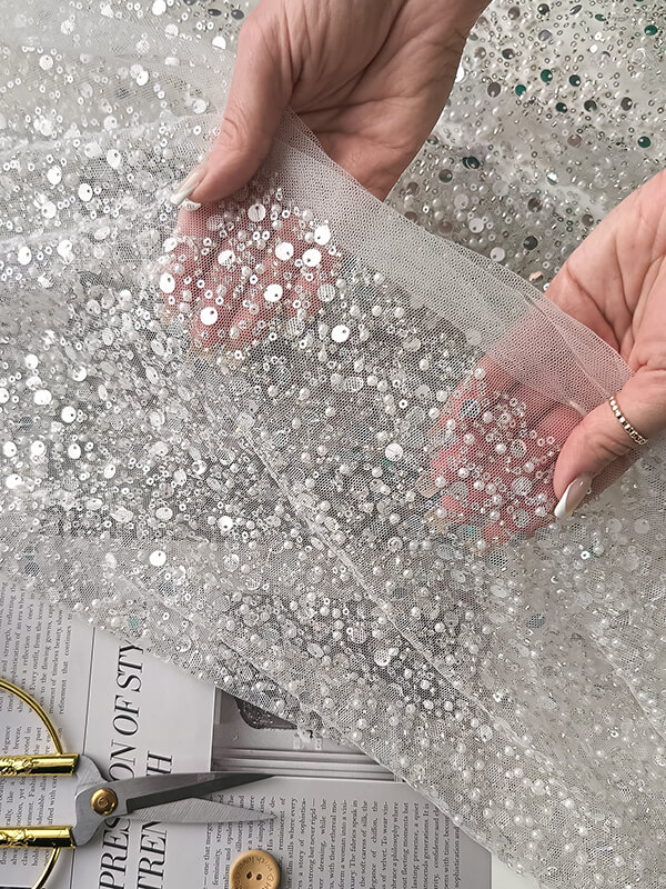 Сетка с пайетками и бисером Адель "Молочный"