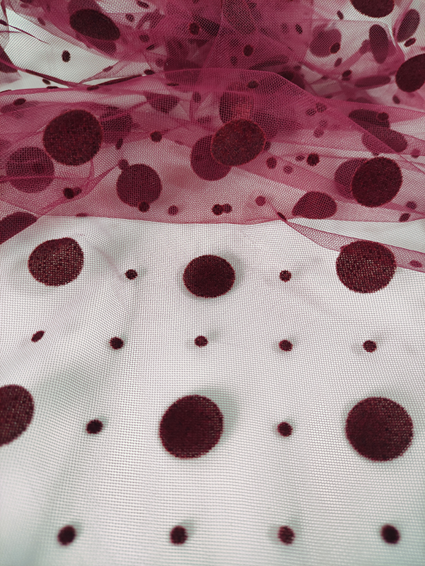 Еврофатин Luxe бордо в крупный горох и точки