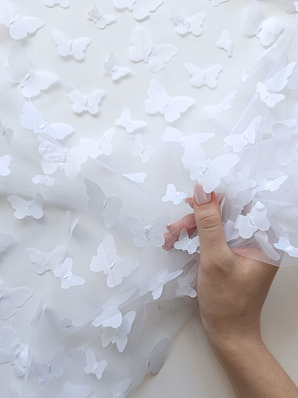 Сетка с 3D бабочками "Белый"