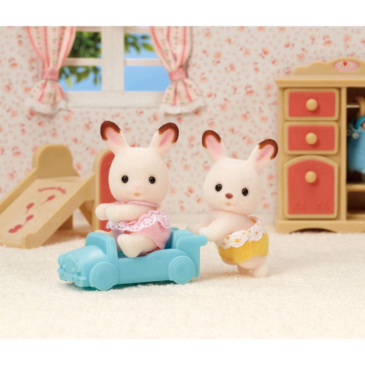 Игровой набор «Шоколадные кролики двойняшки» Sylvanian Families – купить по  цене 1150 рублей с бесплатной доставкой по России