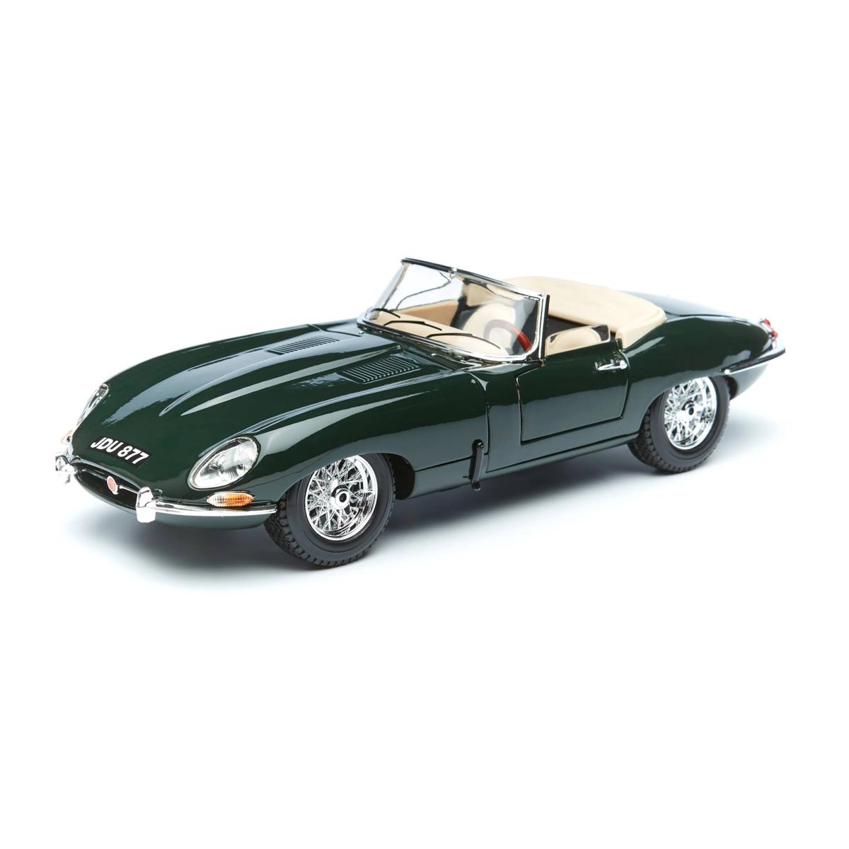 Машинка металлическая Jaguar E Cabriolet 1961 1:18 Bburago – купить по цене  5850 рублей с бесплатной доставкой по России