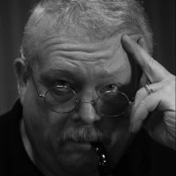 Алексей Хмелев - специалист