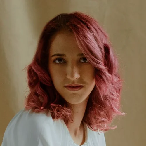 Юлиана Онищенко - специалист