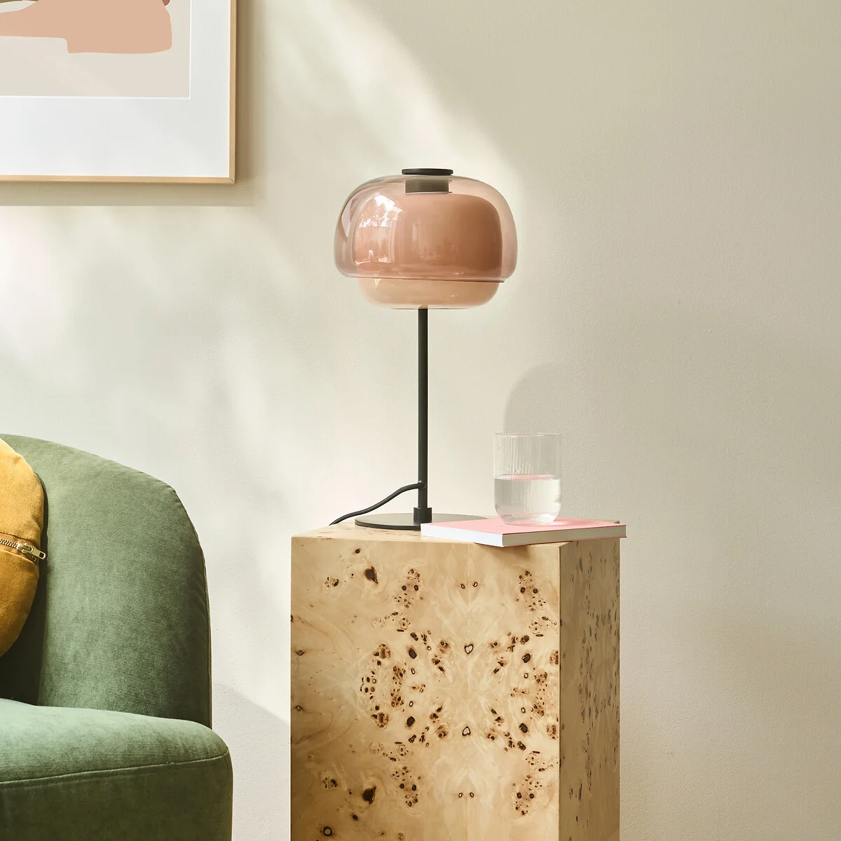 Настольная лампа из цветного стекла