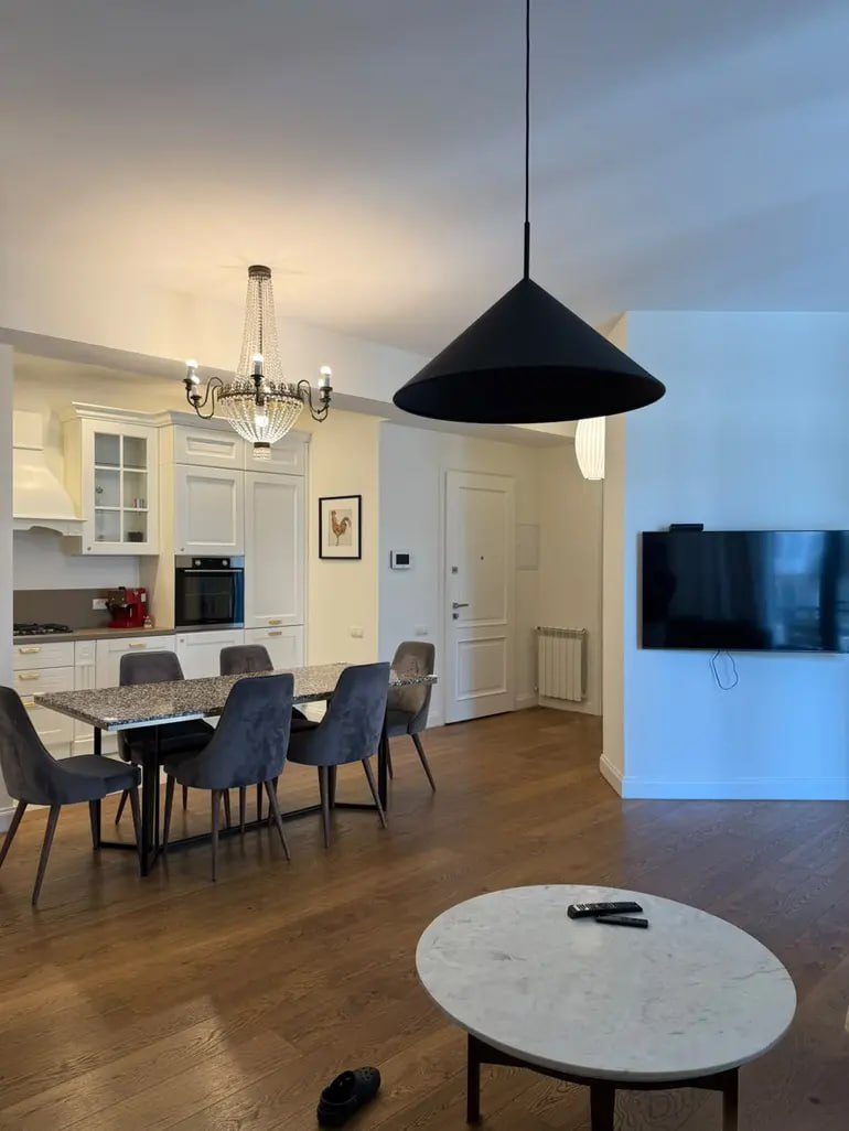 3-room apartment on Taktakishvili Street, $2000/month