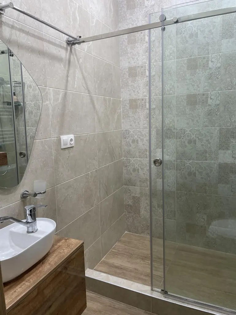 3-room apartment on Kekelidze Street, Vake, $1200/month