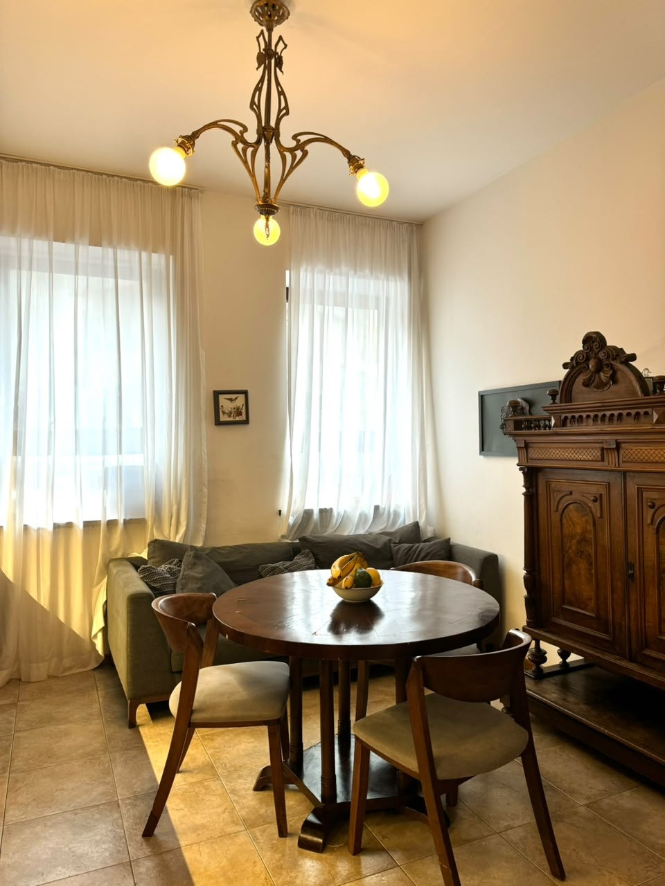 4-room apartment in central Vake, $2000/month