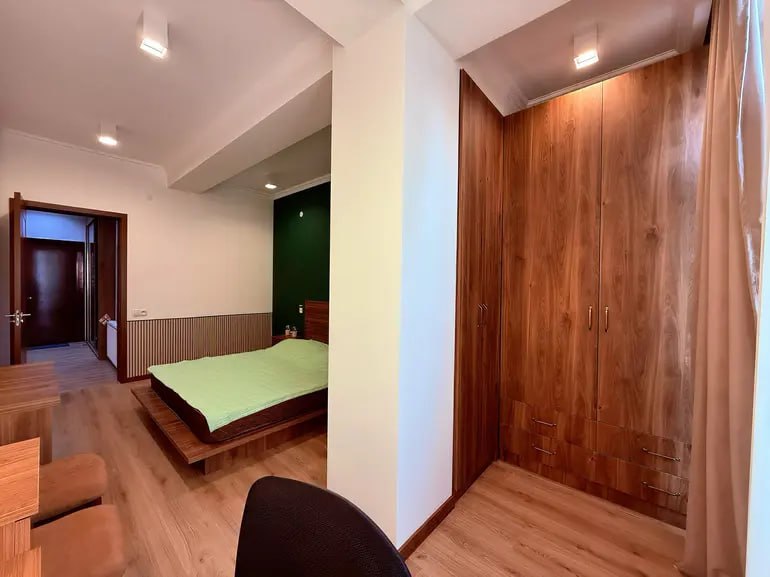 3-room apartment on Shatberashvili, Vake, $1150/month
