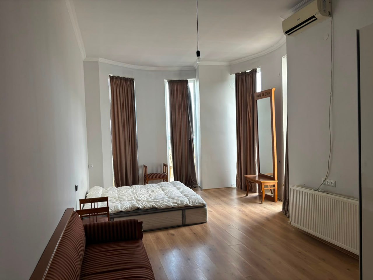 3-bedroom apartment in Vera, Old Tbilisi, $1500/month
