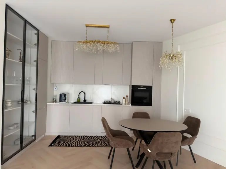 3-ოთახიანი სამარტოში, $1200/თვეში