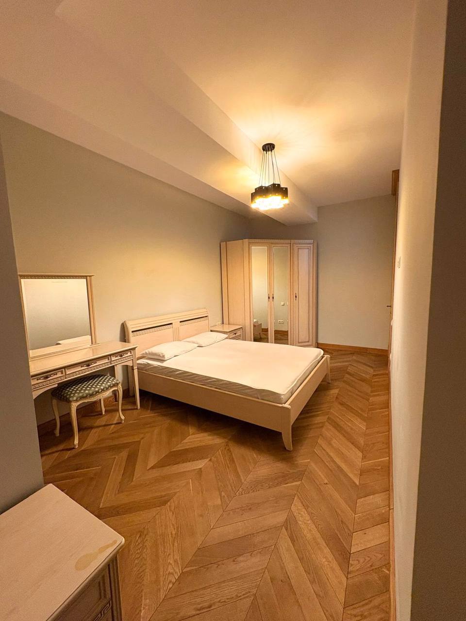 3-room apartment in Vake, $1700/month