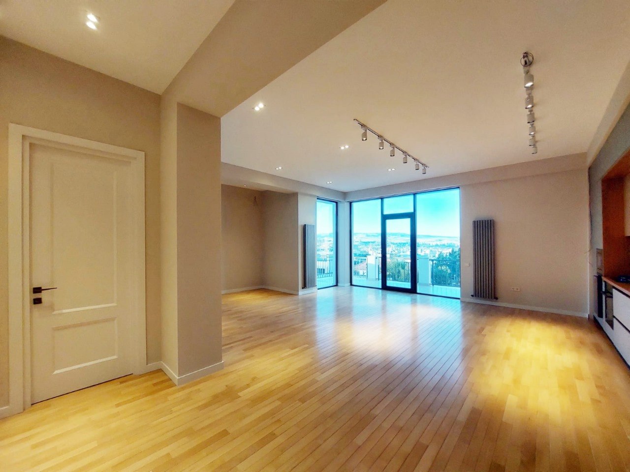 4-room apartment in Saburtalo, $3000/month