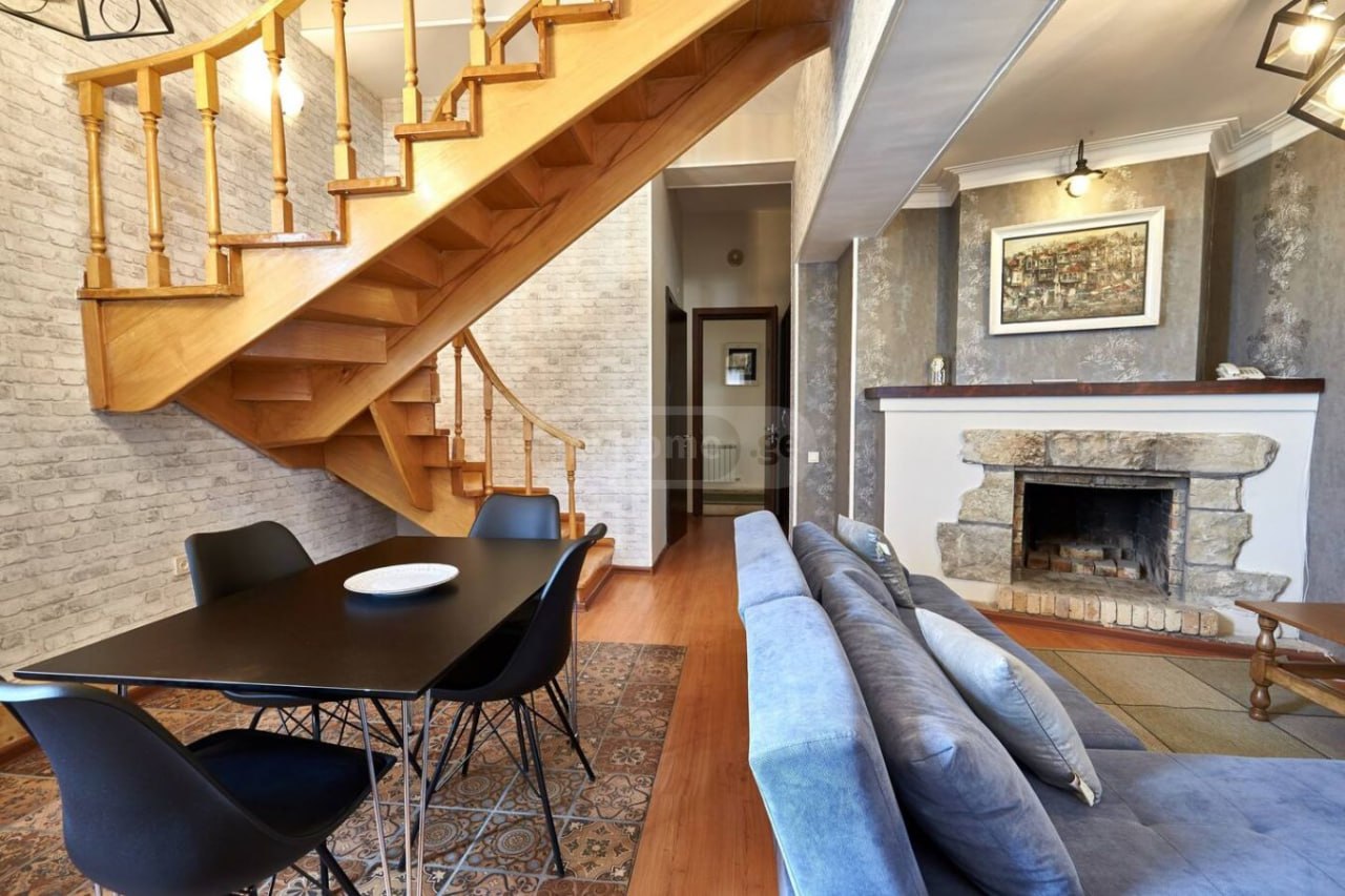 3-room apartment in Old Tbilisi, $1300/month
