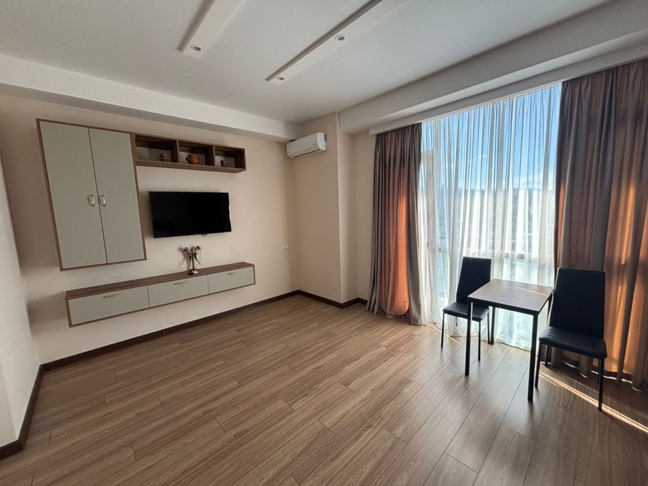 1-комнатная квартира у моста Вахушти Багратиони, Дидубе, $470/месяц