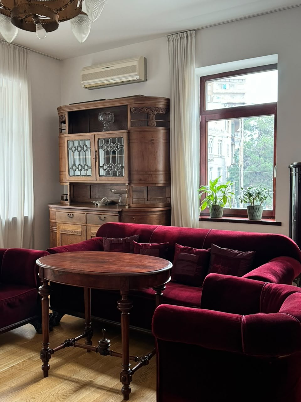 4-room apartment in central Vake, $2000/month